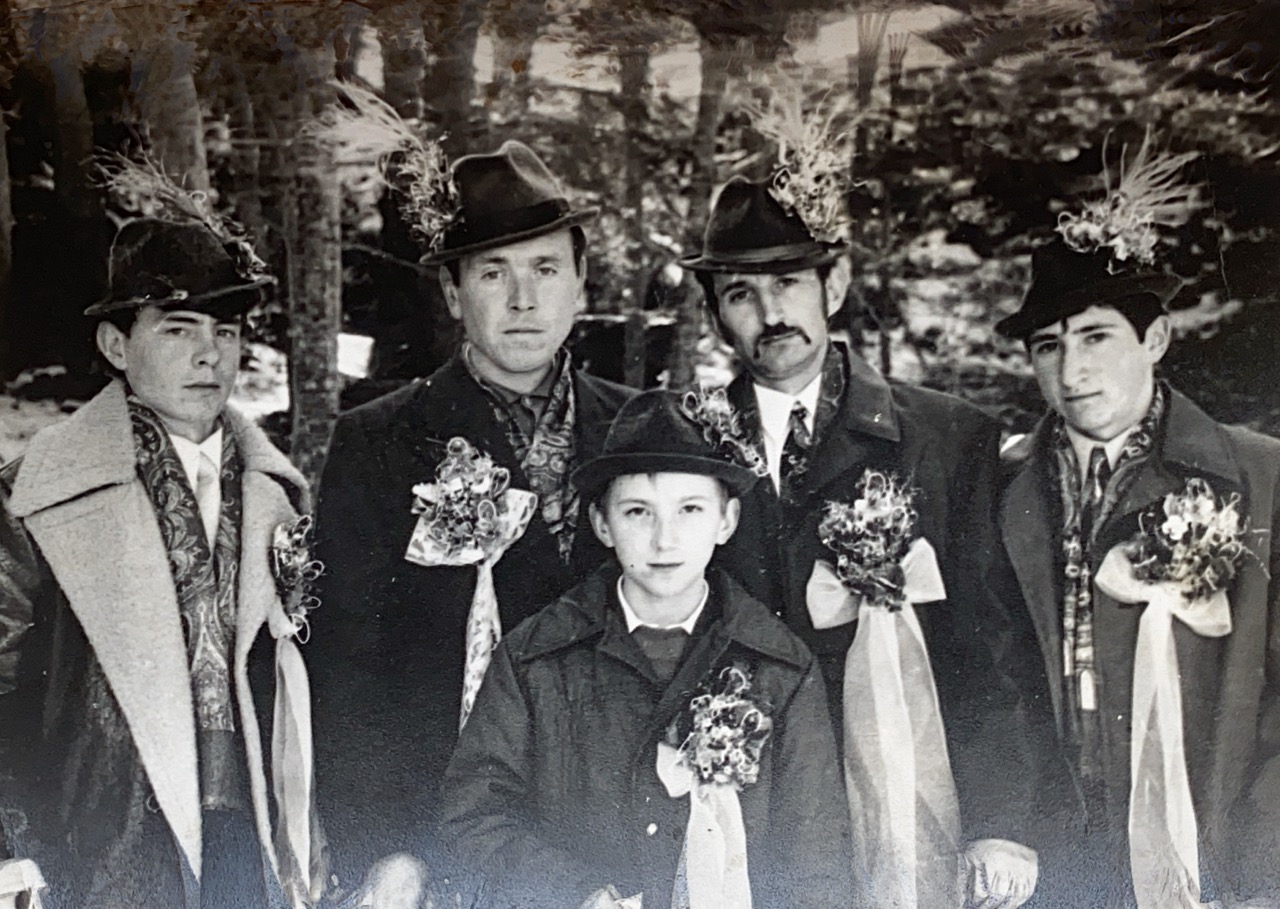 Колекція давніх світлин із гуцульських селищ 