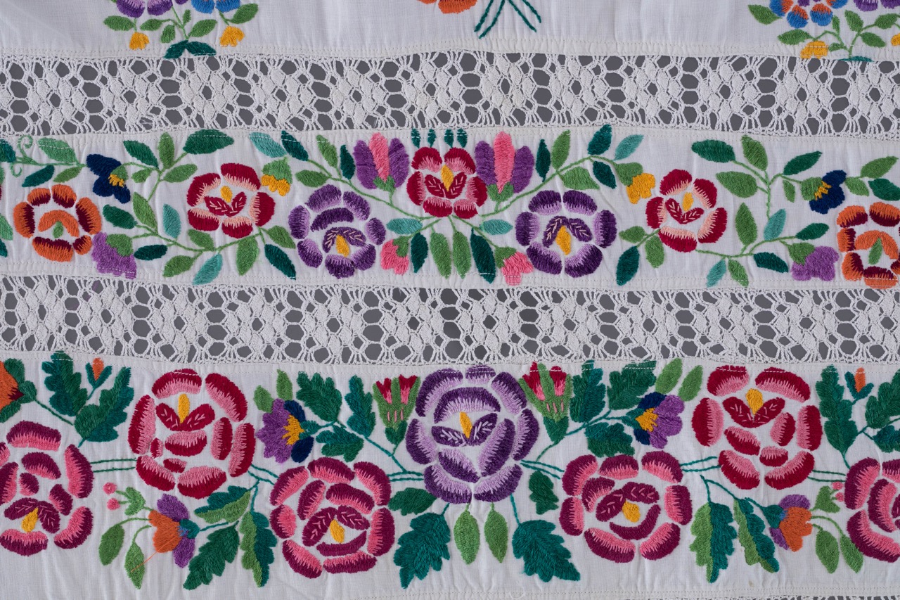 Вишитий фартух