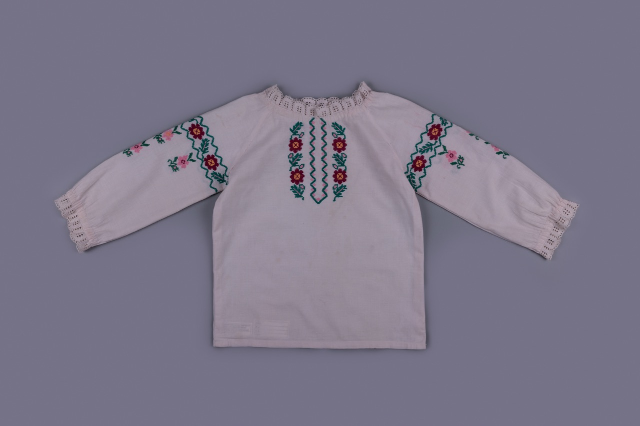 Дитяча вишита сорочка