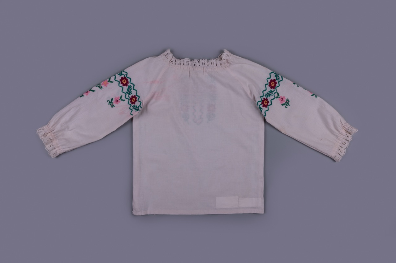 Дитяча вишита сорочка