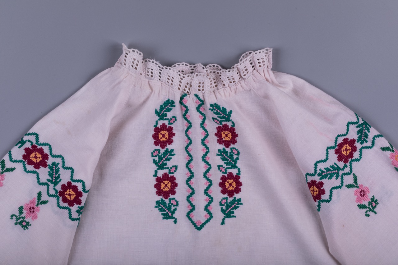 Дитяча вишита сорочка