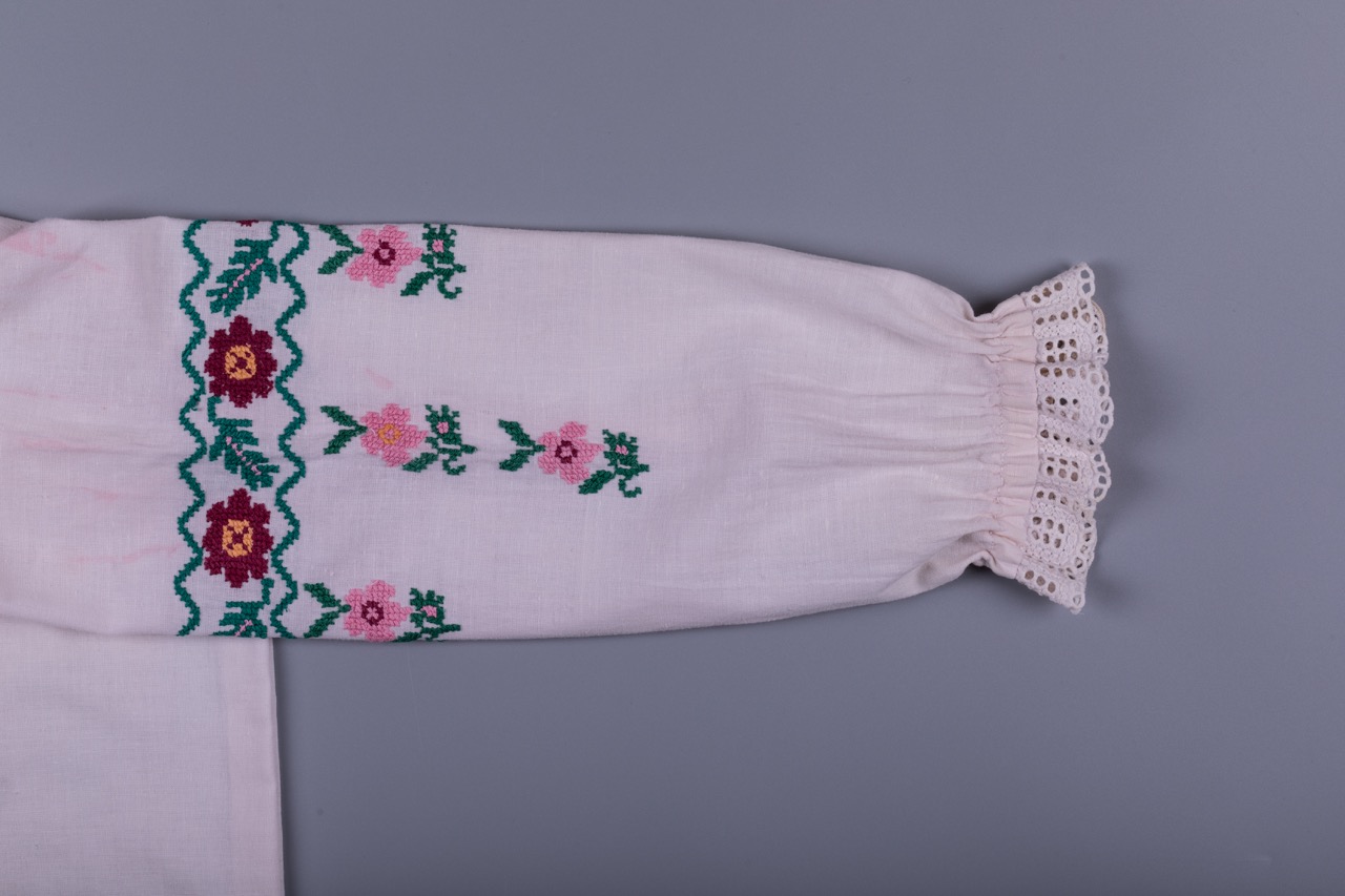 Дитяча вишита сорочка