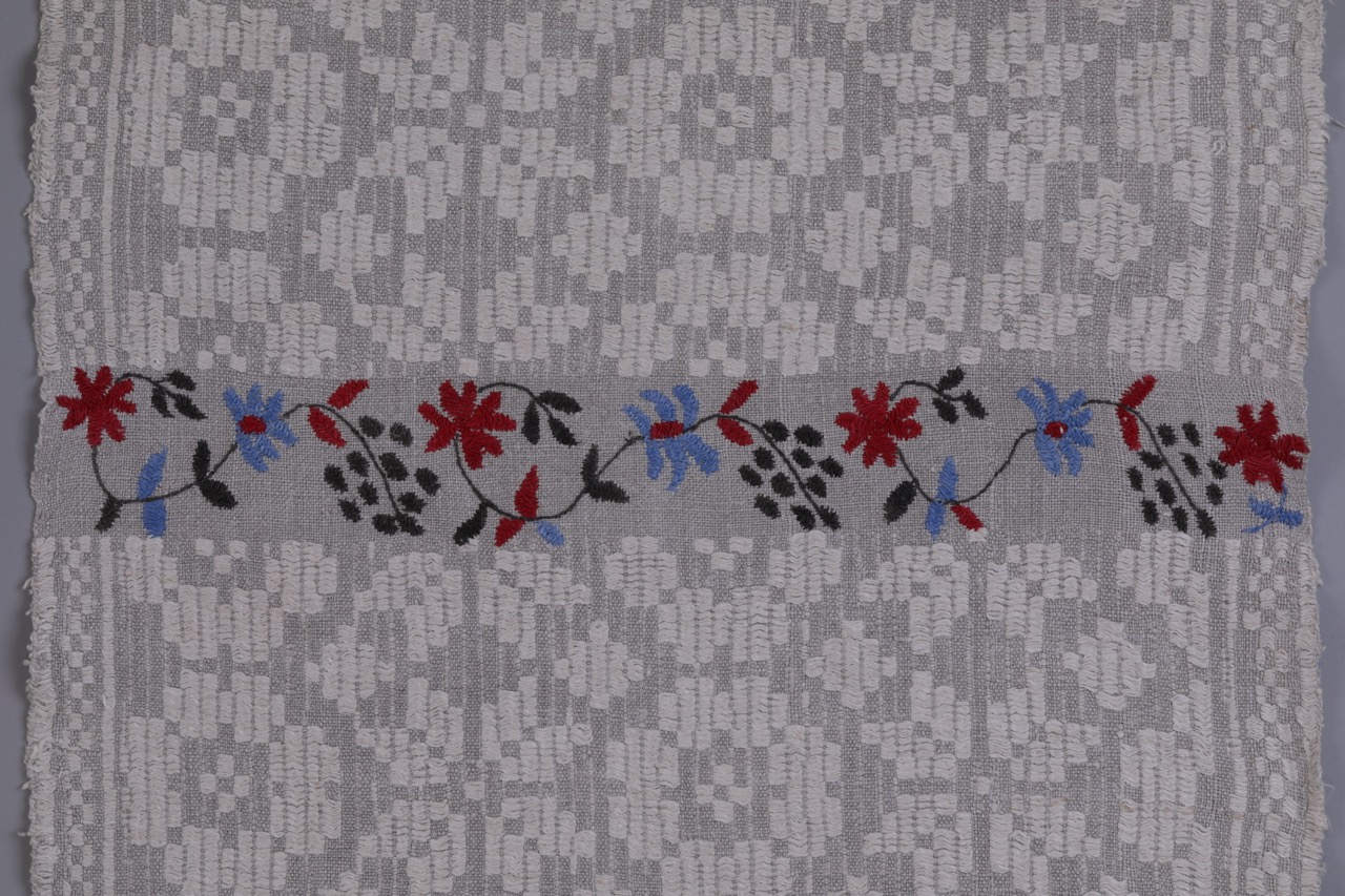 Ткано-вишитий рушник