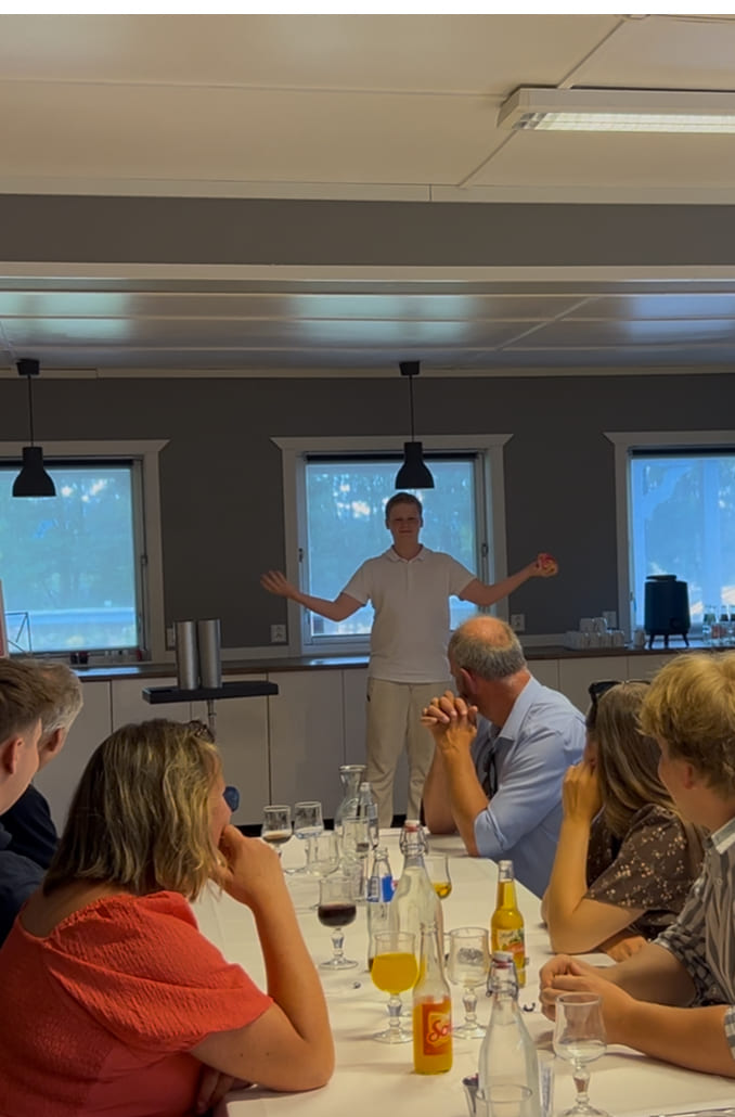 Spar S tryller på 70 års bursdag