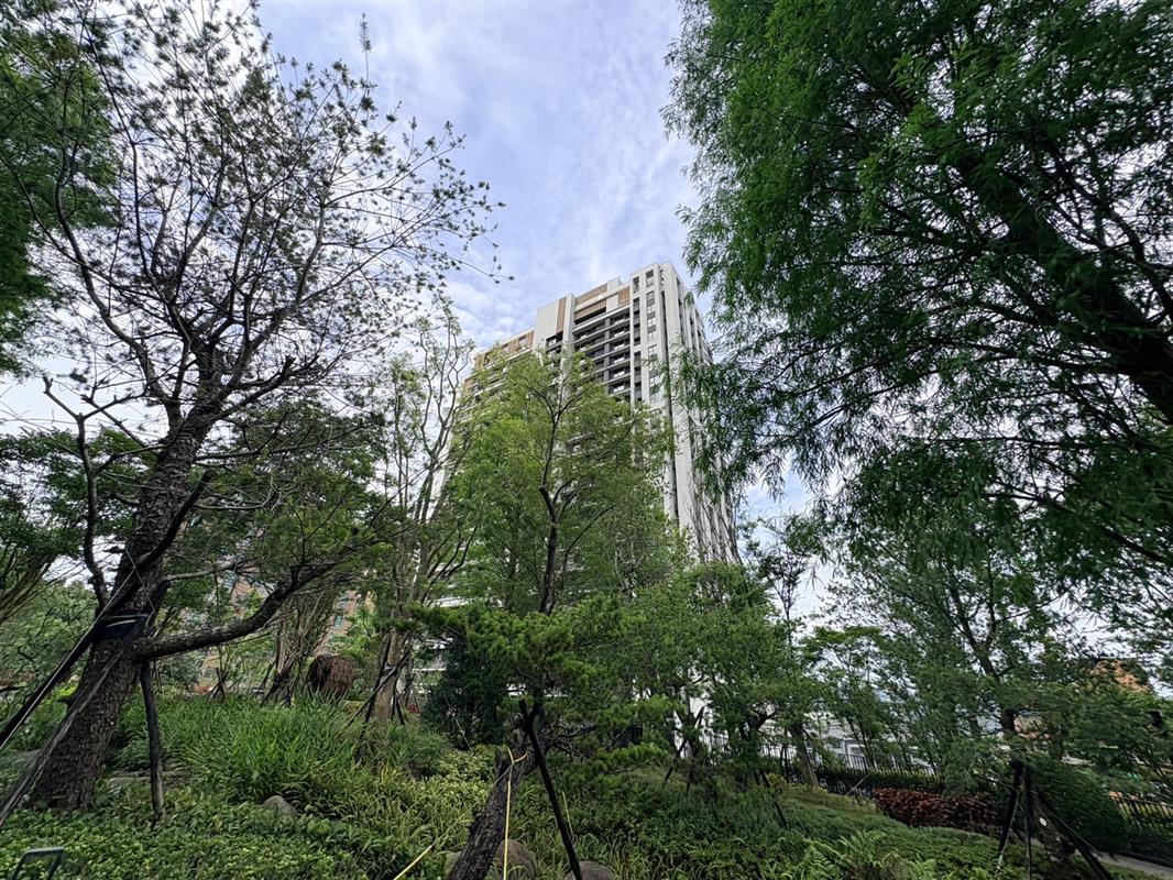 市中心8800坪療癒系 Long Stay 潤隆建設「信義富境」101生活圈2-3房 日本大成鋼骨地標 全新落成