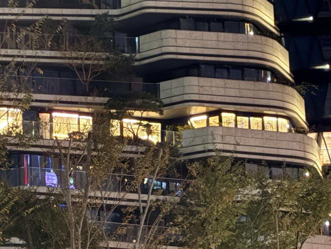 陶朱隱園局部室內空間在夜間亮燈