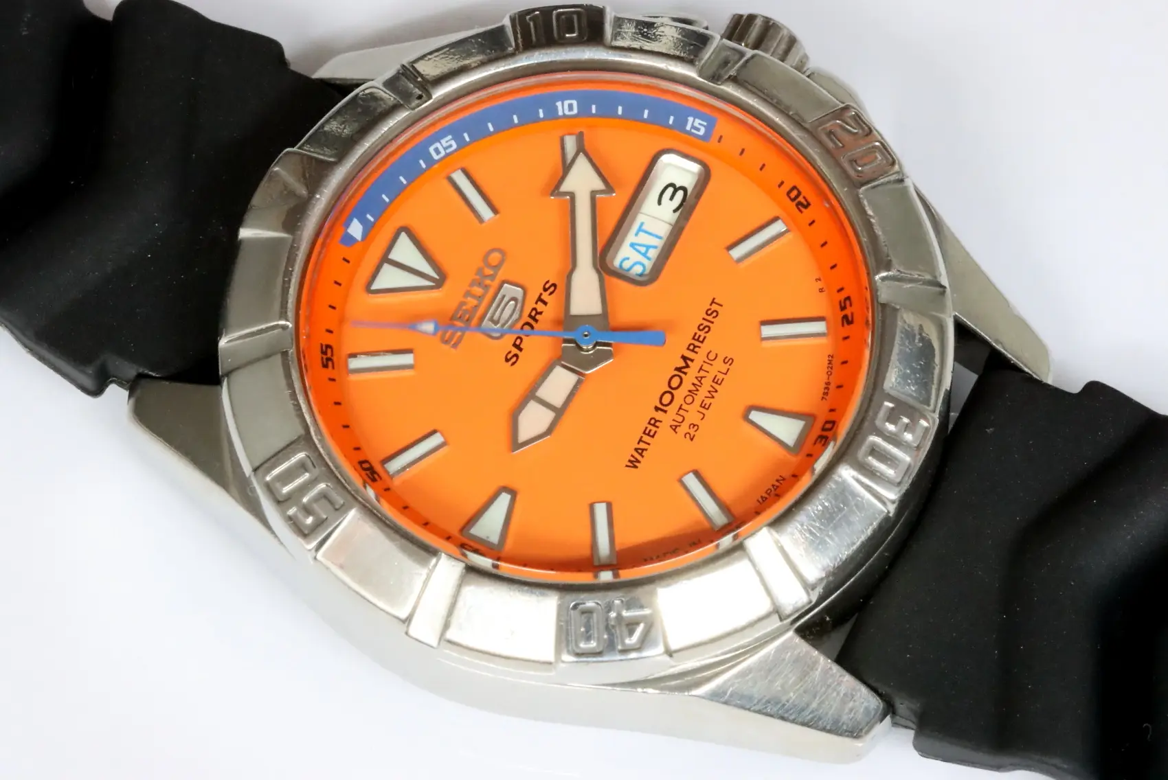 Seiko 7S36-01Z0 sports Japanese automatic men