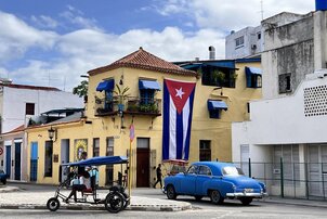 Hajszálrepedések a globális renden: a Hormuzi-szoros és a mozaikszerű iráni ellenállás