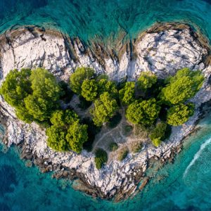 Heart shaped island representing insecure attachment style Island