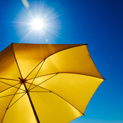 A sunny umbrella on the beach.