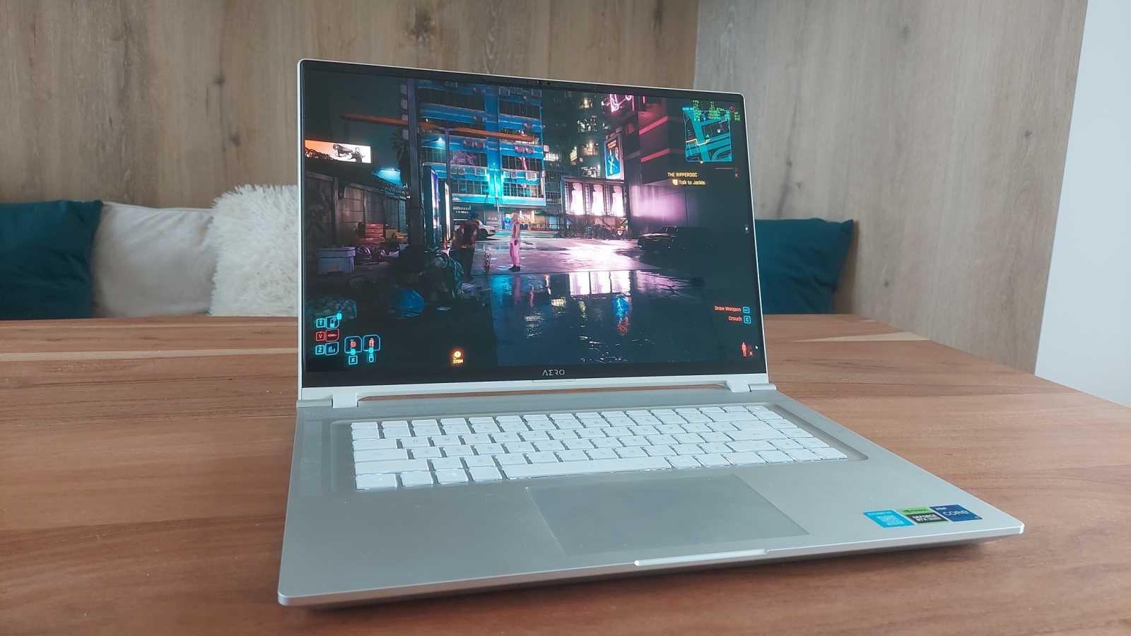 Test: Herní notebook pod taktovkou NVIDIA s DLSS 3.5 a dalšími AI technologiemi