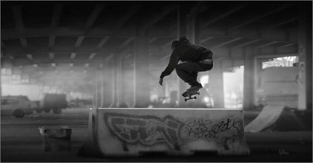 Trailer připomíná skateboardovou hru Session