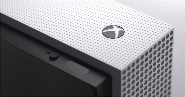 Microsoft prý plánuje Xbox One S bez mechaniky