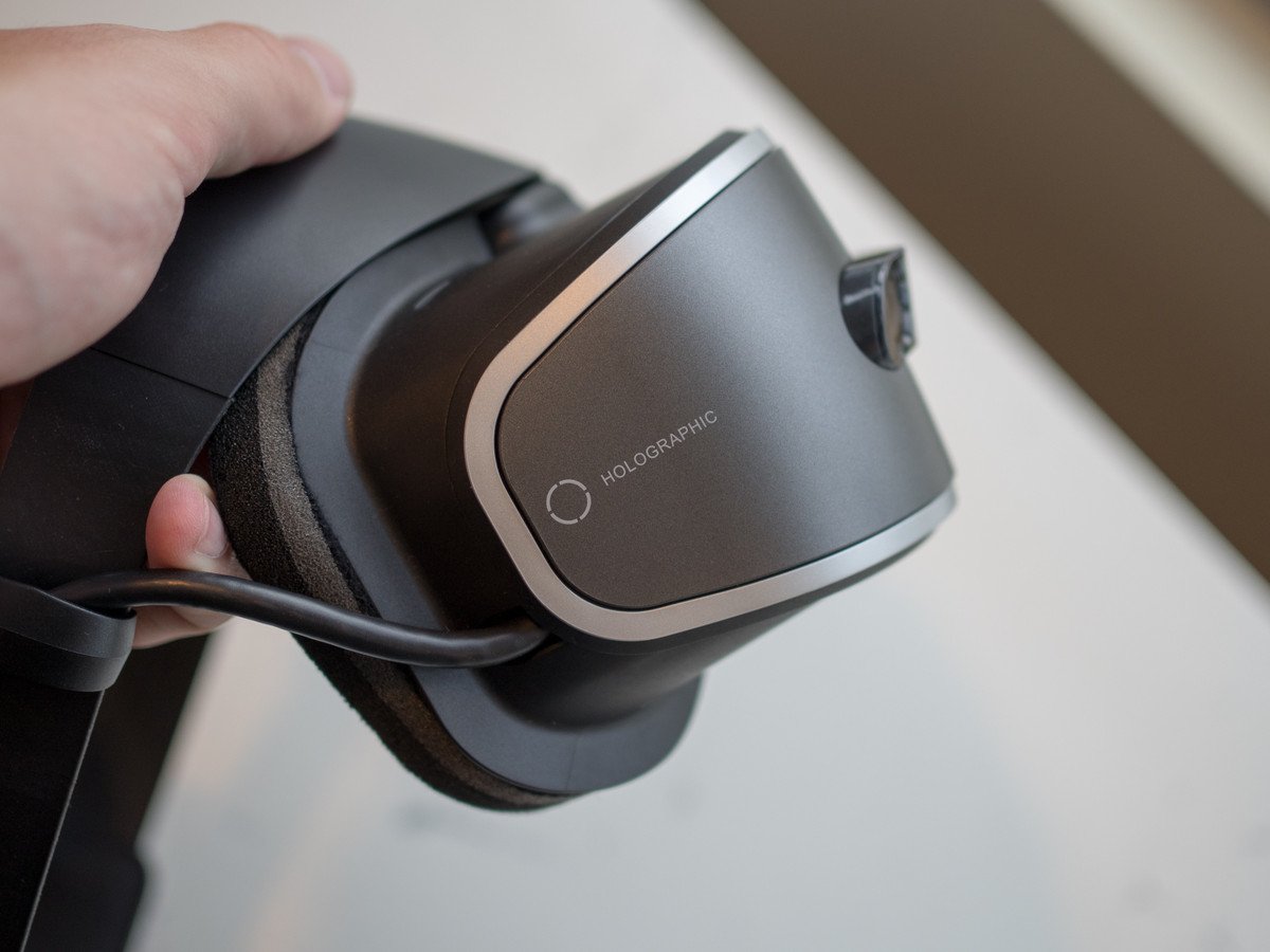 Lenovo představilo vlastní VR headset, konkurovat má hlavně cenově