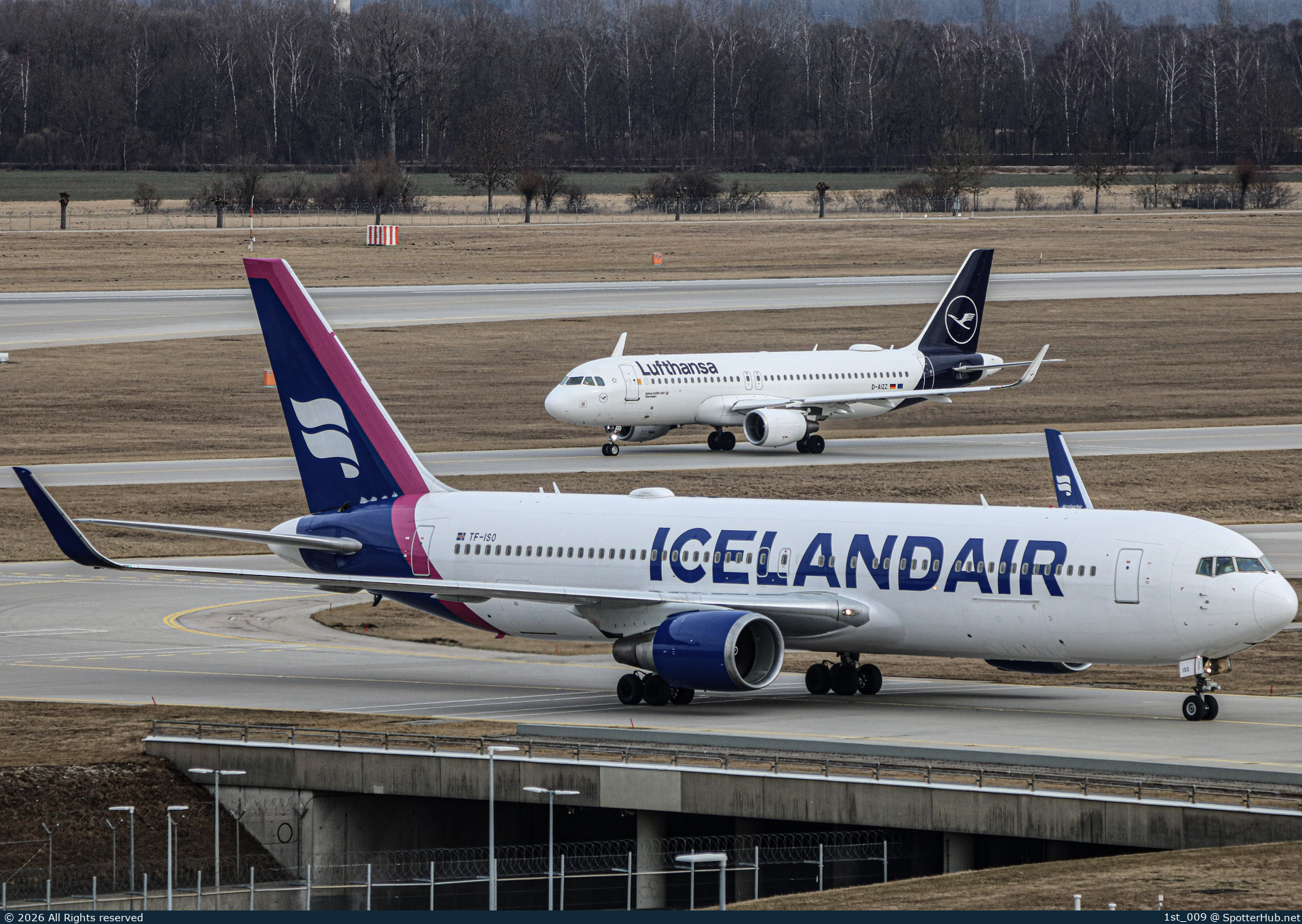 Photo of TF-ISO - Boeing 767-319(ER) operated by Icelandair