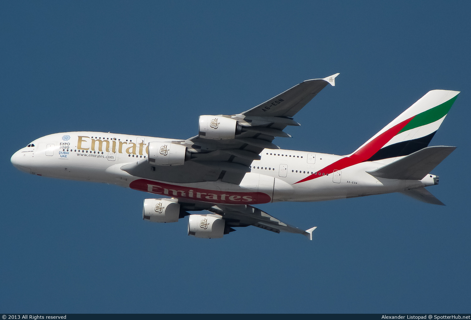Photo of A6-EDN - Airbus A380-861 operated by Emirates