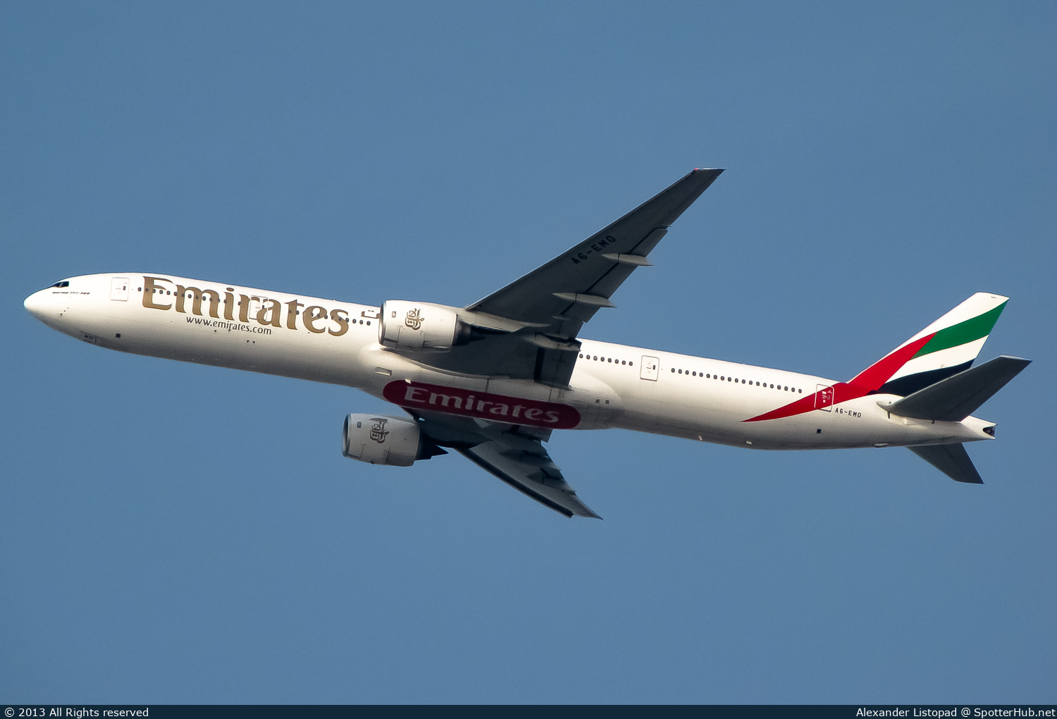 Photo of A6-EMO - Boeing 777-31H operated by Emirates
