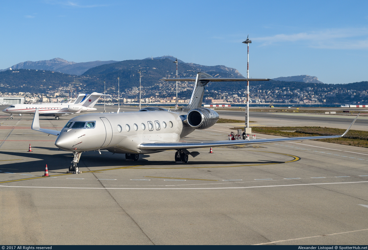 Photo of M-PLUS - Gulfstream G650ER operated by Jet Story