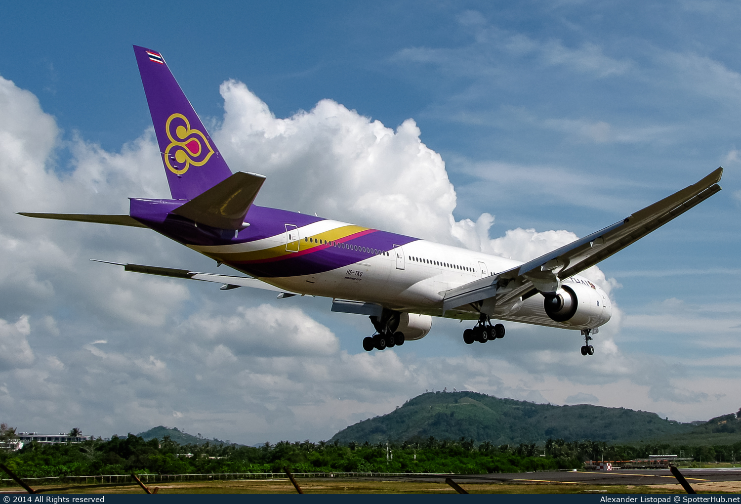 Photo of HS-TKQ - Boeing 777-3AL(ER) operated by Thai Airways International
