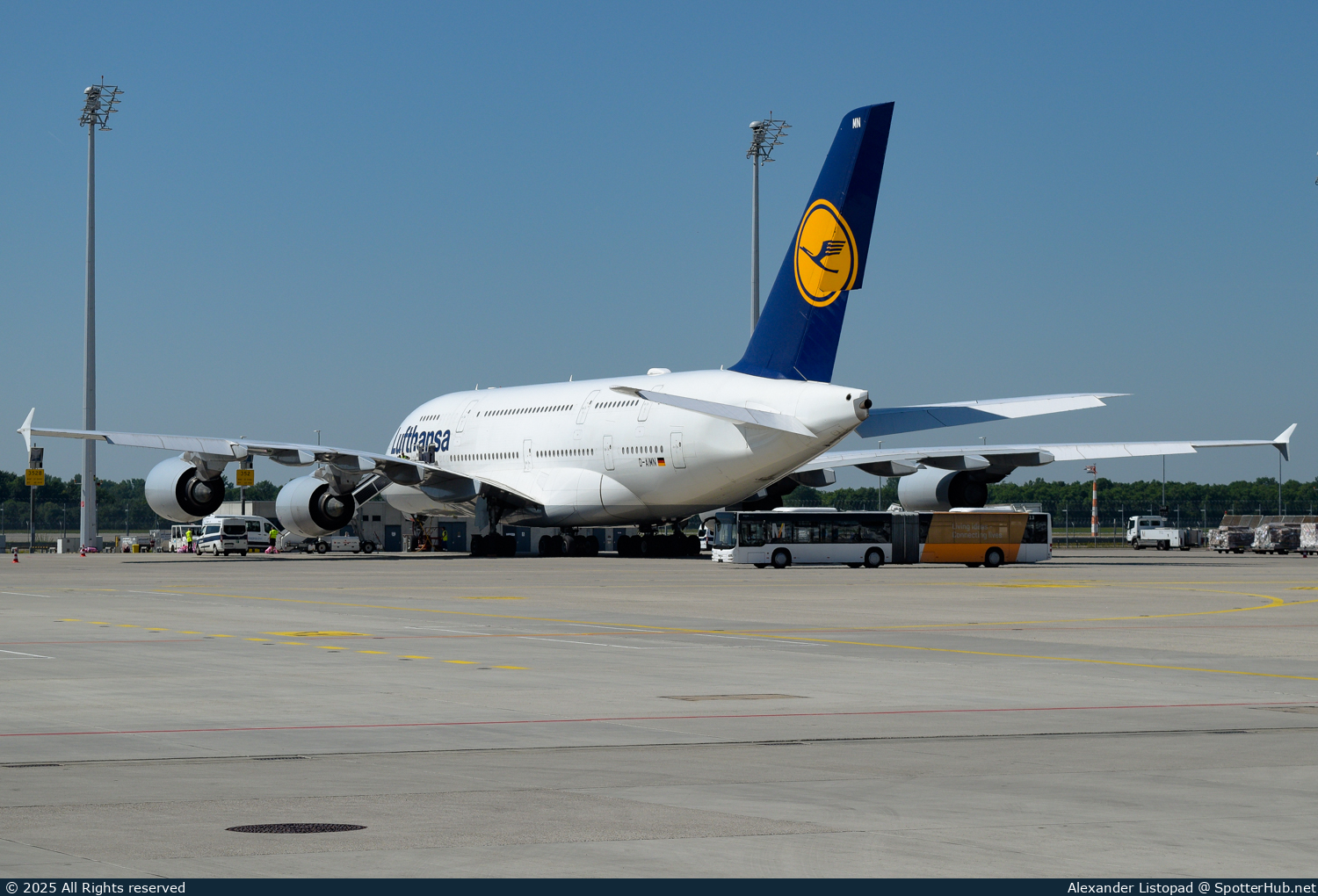 Photo of D-AIMN - Airbus A380-841 operated by Lufthansa
