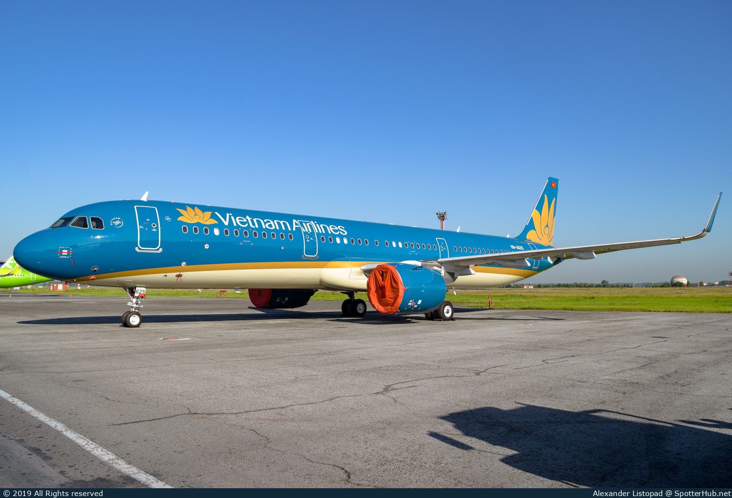 Photo of VN-A625 - Airbus A321-272N operated by Vietnam Airlines