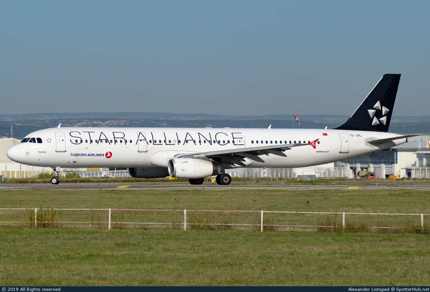 Photo of TC-JRL - Airbus A321-231 operated by Turkish Airlines