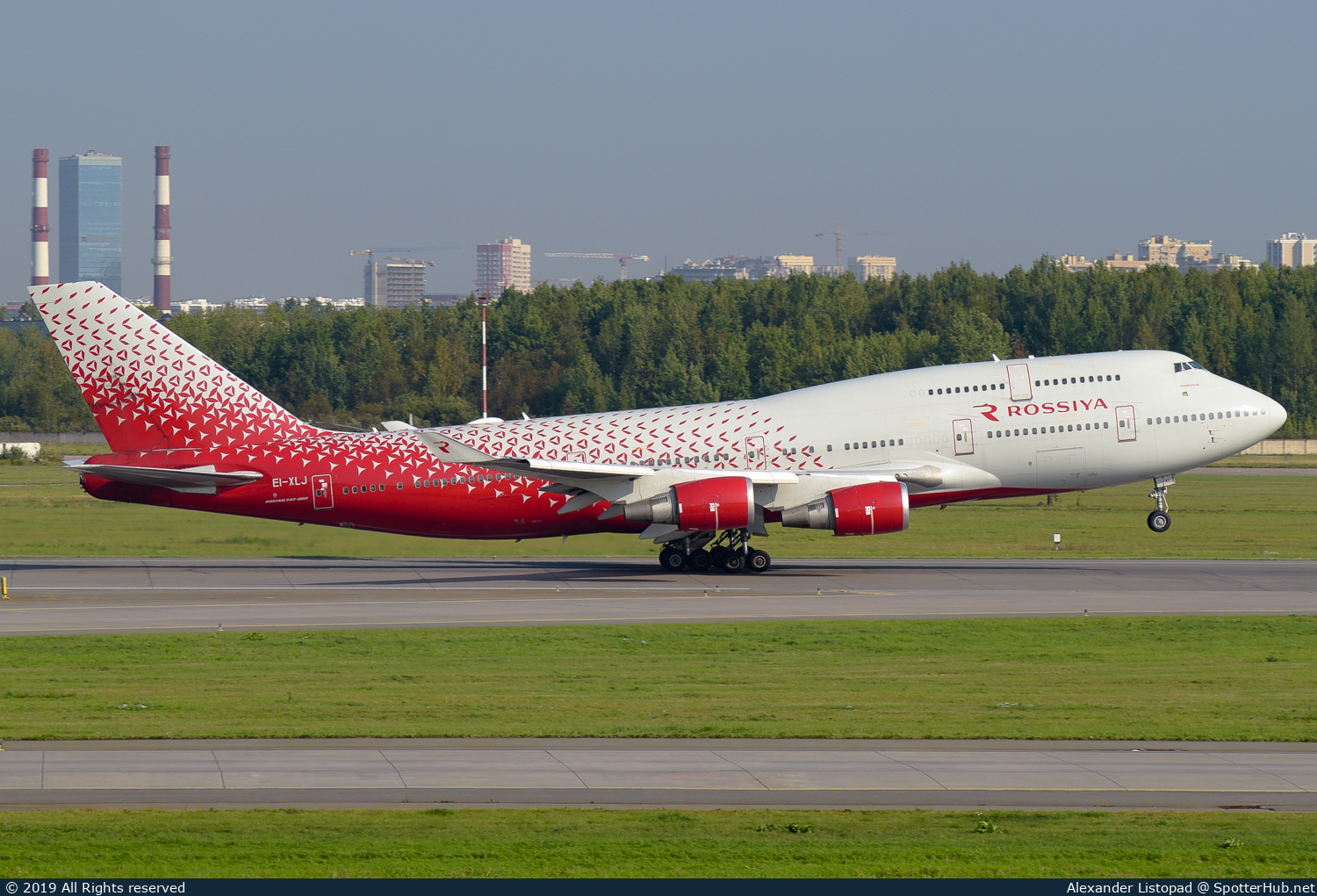 Photo of EI-XLJ - Boeing 747-446 operated by Rossiya Airlines