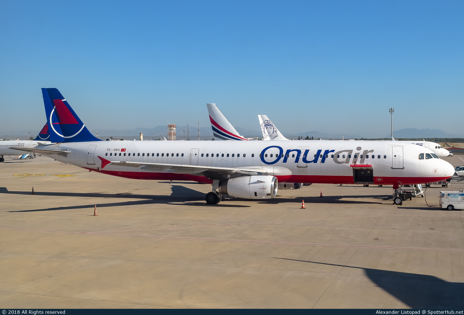 Photo of TC-OEC - Airbus A321-231 operated by Onur Air