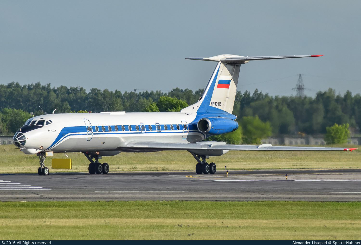 Photo of RF-90915 - Tupolev Tu-134AK operated by Russian Air Force