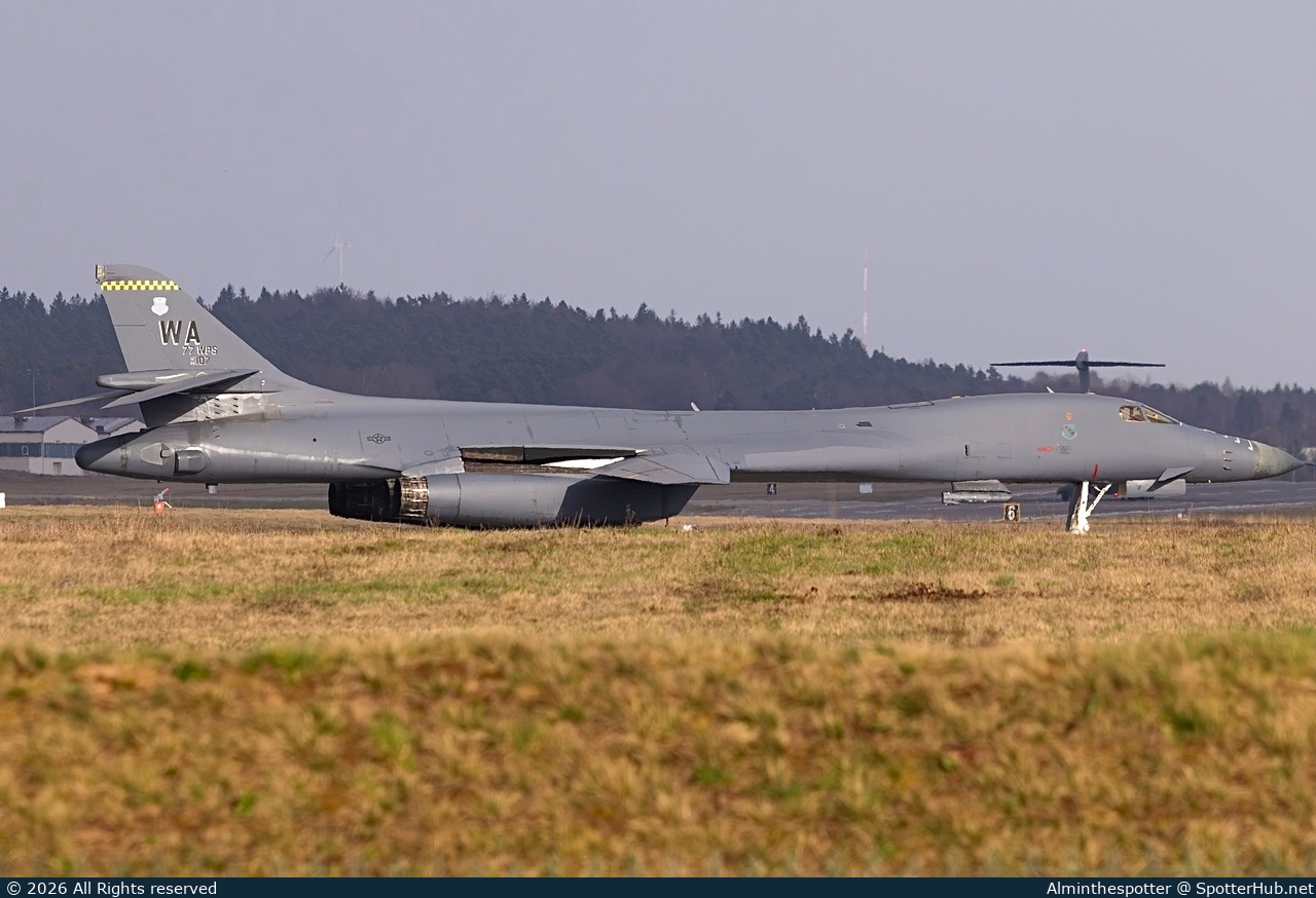 Photo of 86-0107 - Rockwell B-1B Lancer operated by US Army Air Force