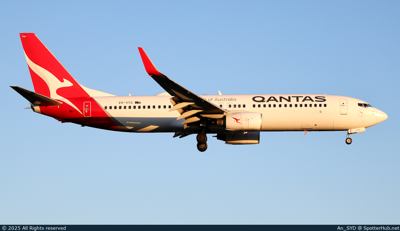 Photo of VH-VYG - Boeing 737-838 operated by Qantas
