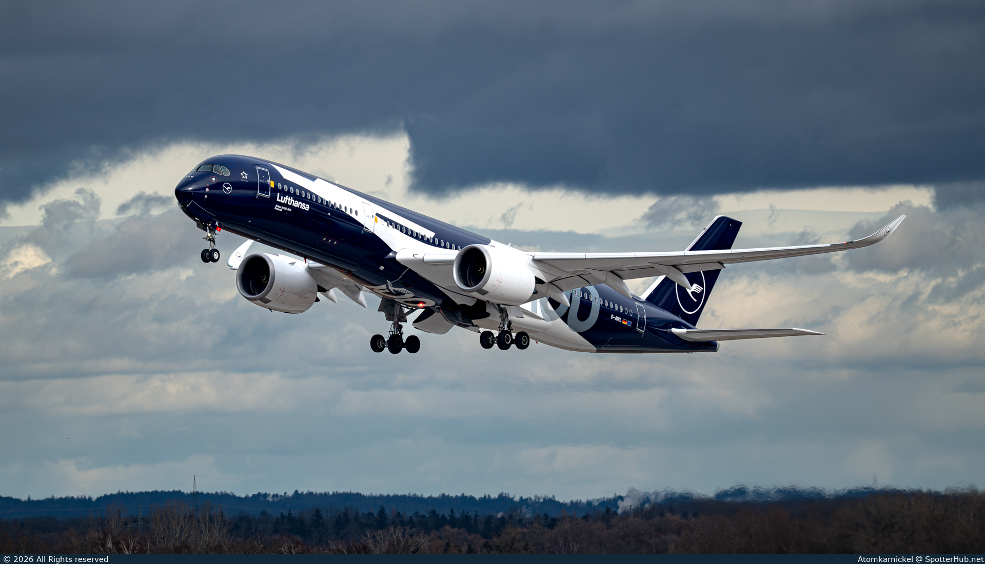 Photo of D-AIXL - Airbus A350-941 operated by Lufthansa
