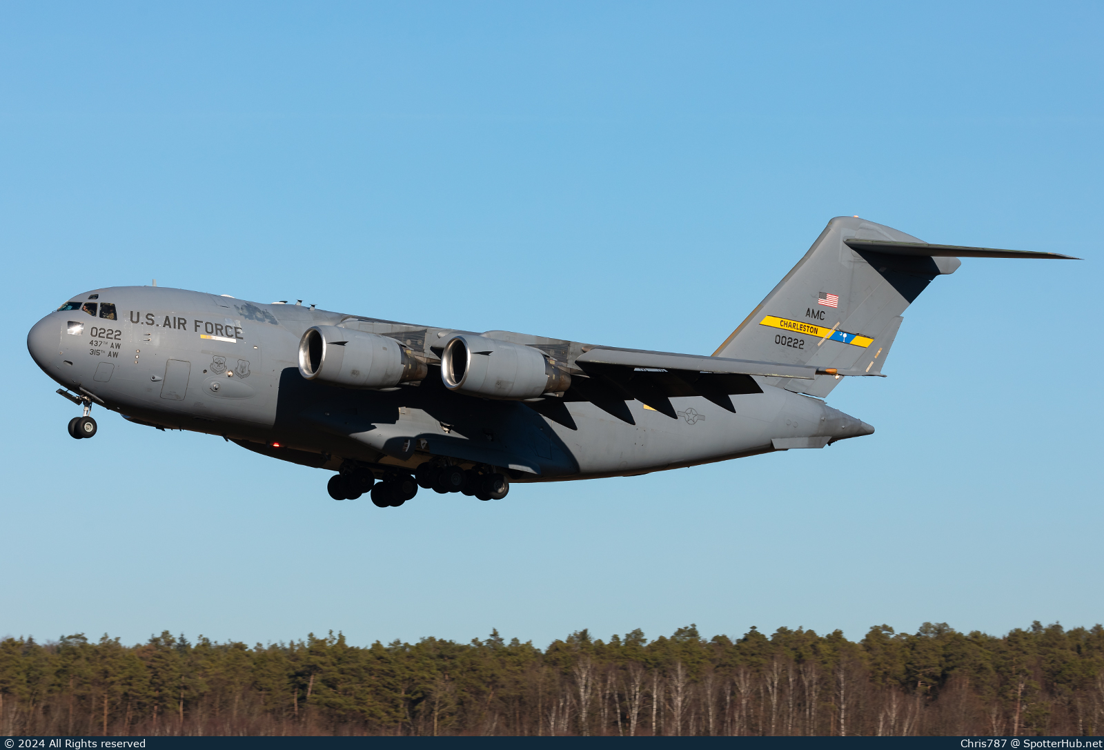 Photo of 10-0222 - Boeing C-17A Globemaster III operated by US Air Force