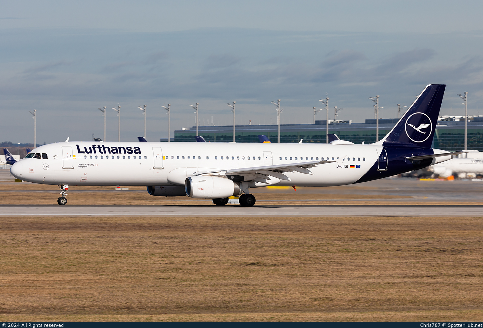 Photo of D-AISI - Airbus A321-231 operated by Lufthansa