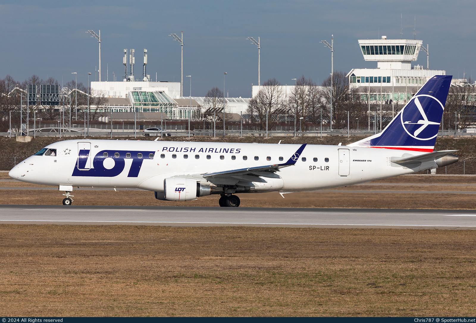 Photo of SP-LIR - Embraer ERJ-175STD operated by LOT Polish Airlines