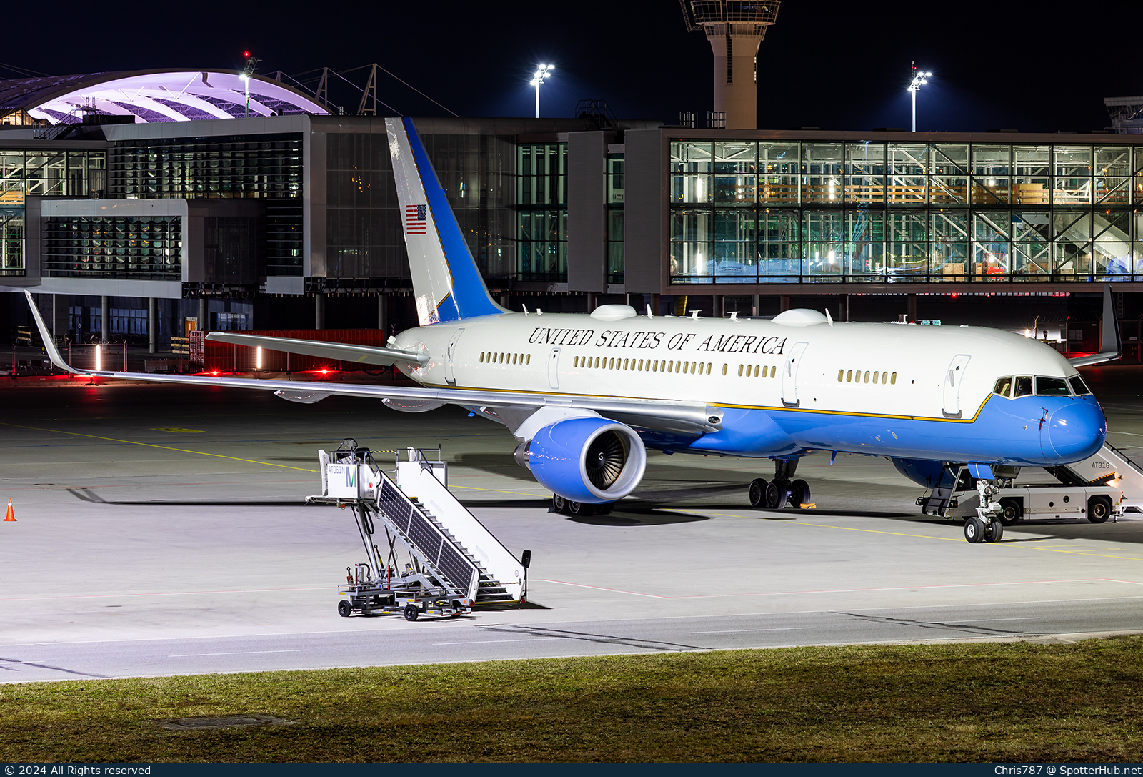 Photo of 99-0003 - Boeing C-32A operated by US Air Force