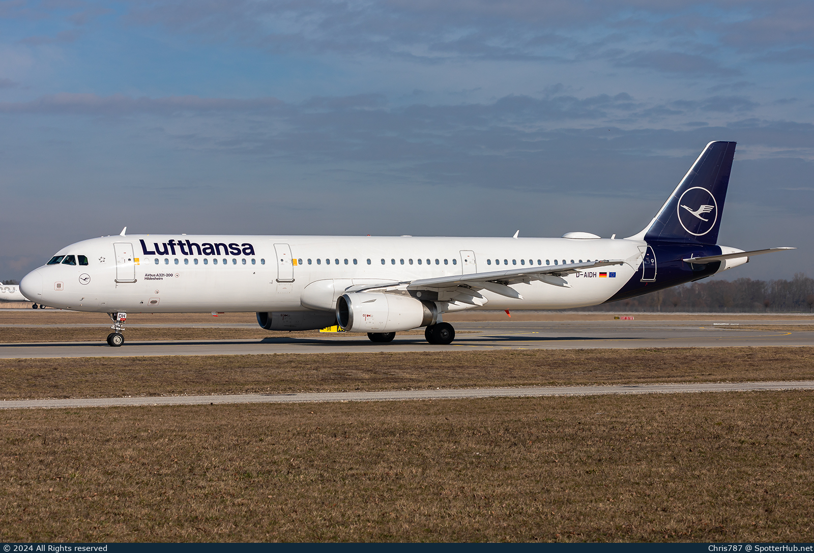 Photo of D-AIDH - Airbus A321-231 operated by Lufthansa