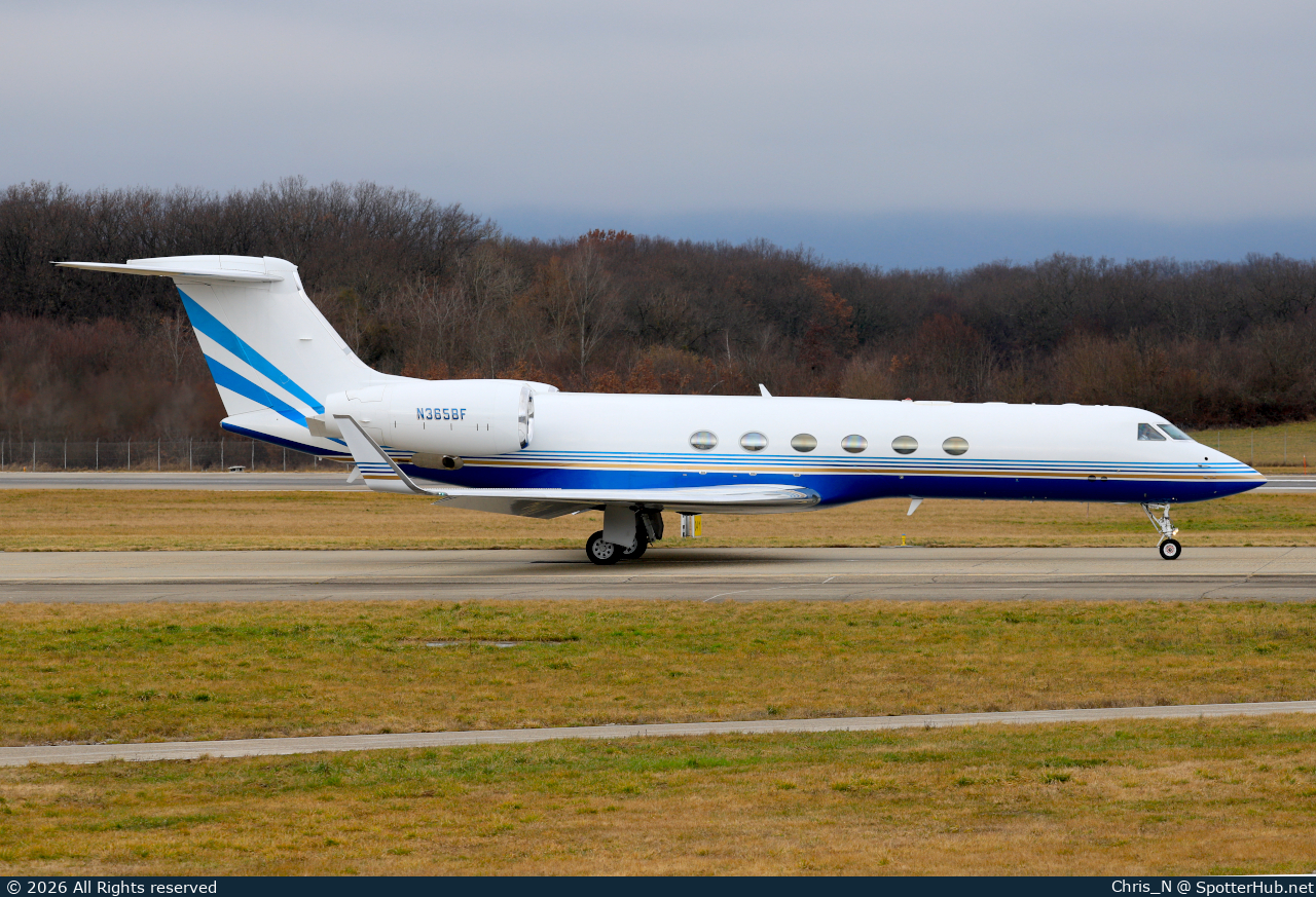 Photo of N365BF - Gulfstream GV operated by Lyon Aviation