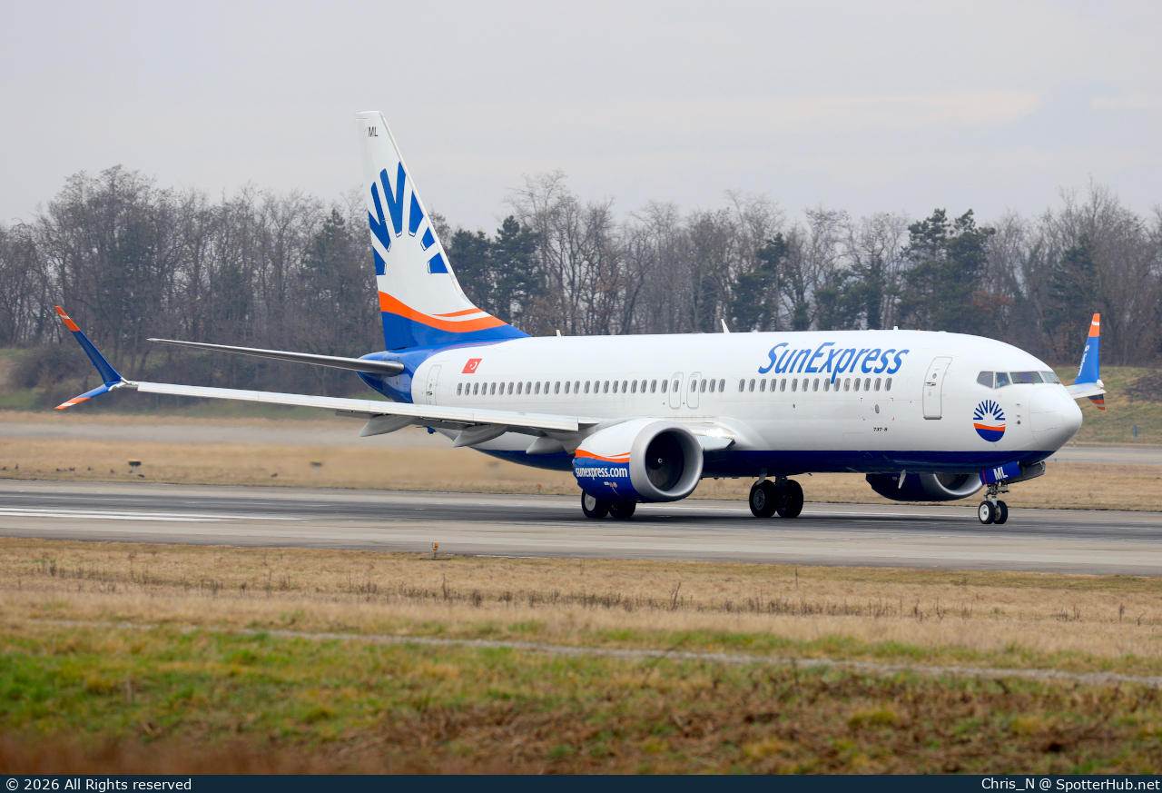 Photo of TC-SML - Boeing 737 MAX 8 operated by SunExpress
