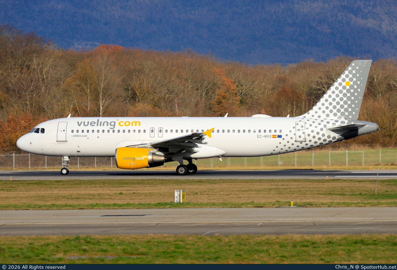 Photo of EC-MVO - Airbus A320-214 operated by Vueling