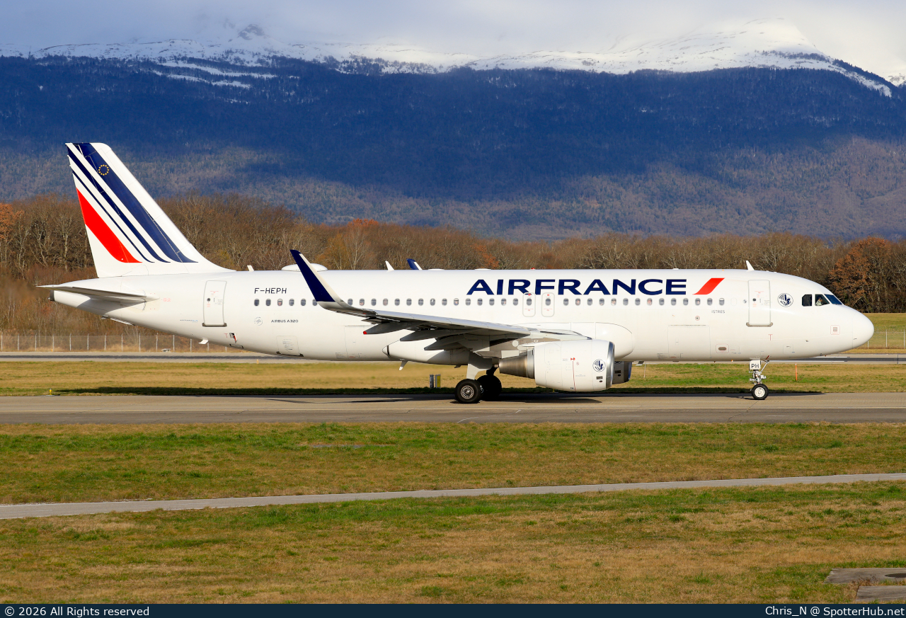 Photo of F-HEPH - Airbus A320-214 operated by Air France