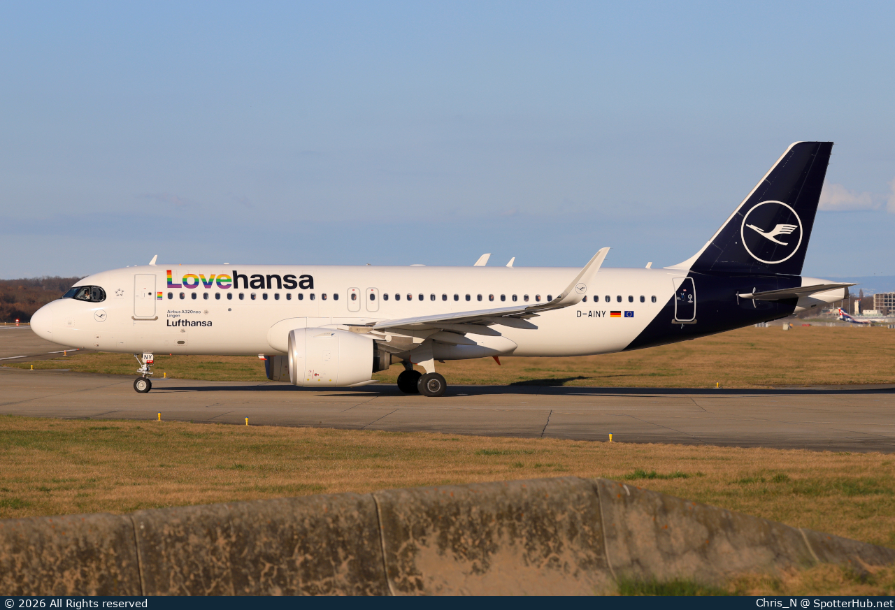 Photo of D-AINY - Airbus A320-271N operated by Lufthansa