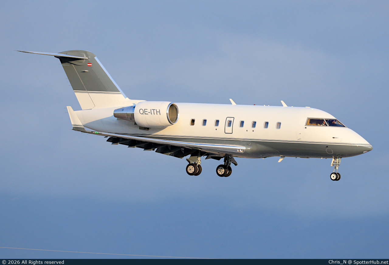 Photo of OE-ITH - Bombardier Challenger 604 operated by Air Independence