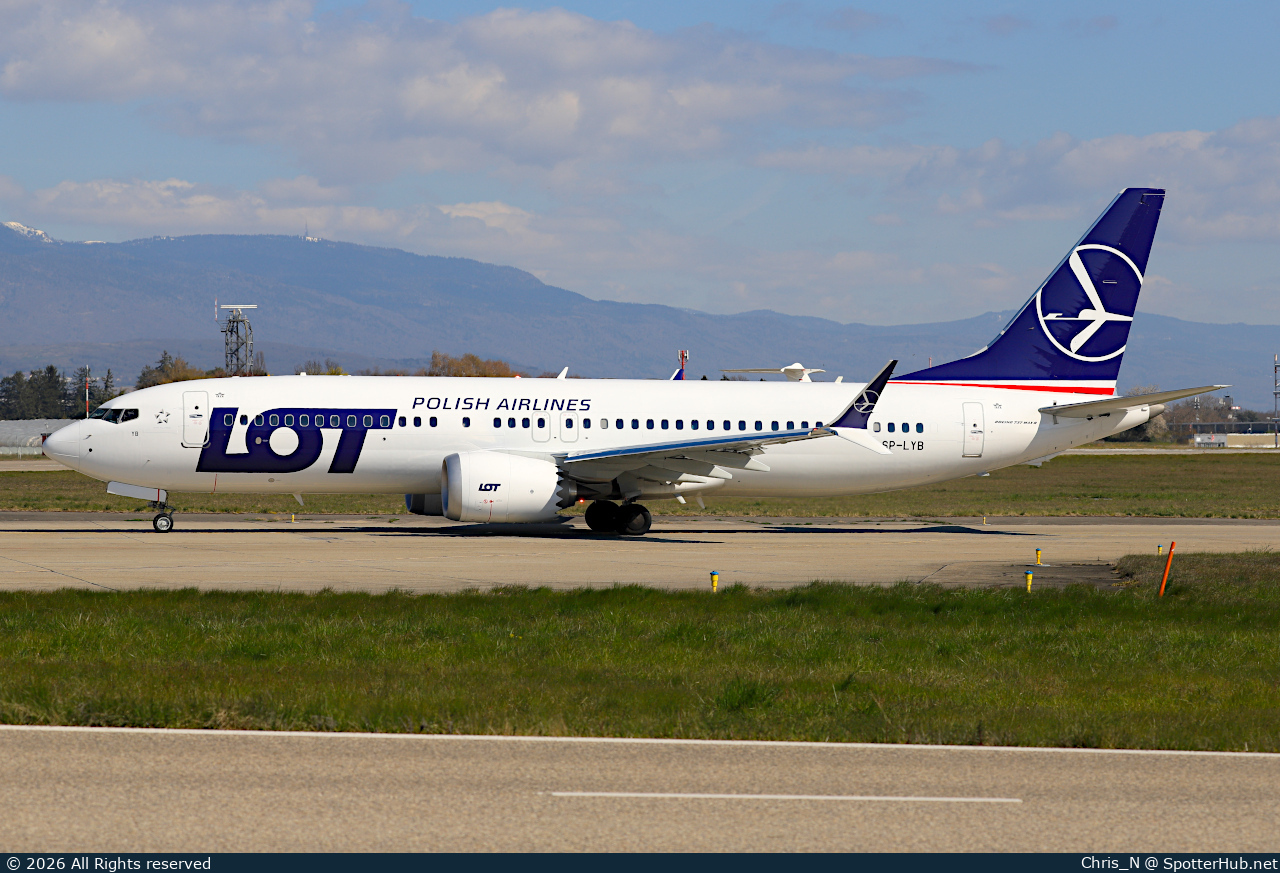 Photo of SP-LYB - Boeing 737 MAX 8 operated by LOT Polish Airlines