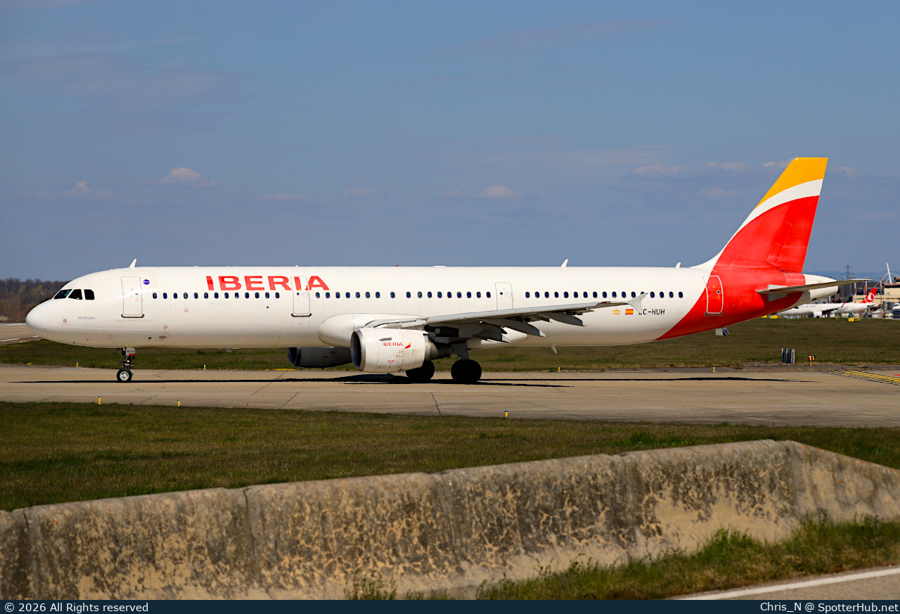 Photo of EC-HUH - Airbus A321-212 operated by Iberia
