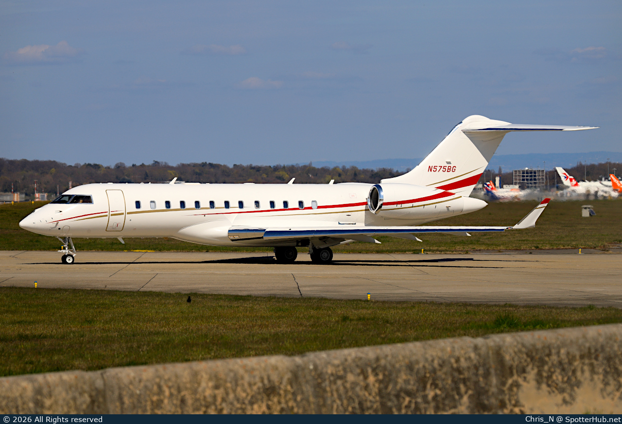 Photo of N575BG - Bombardier Global 6000 operated by Private