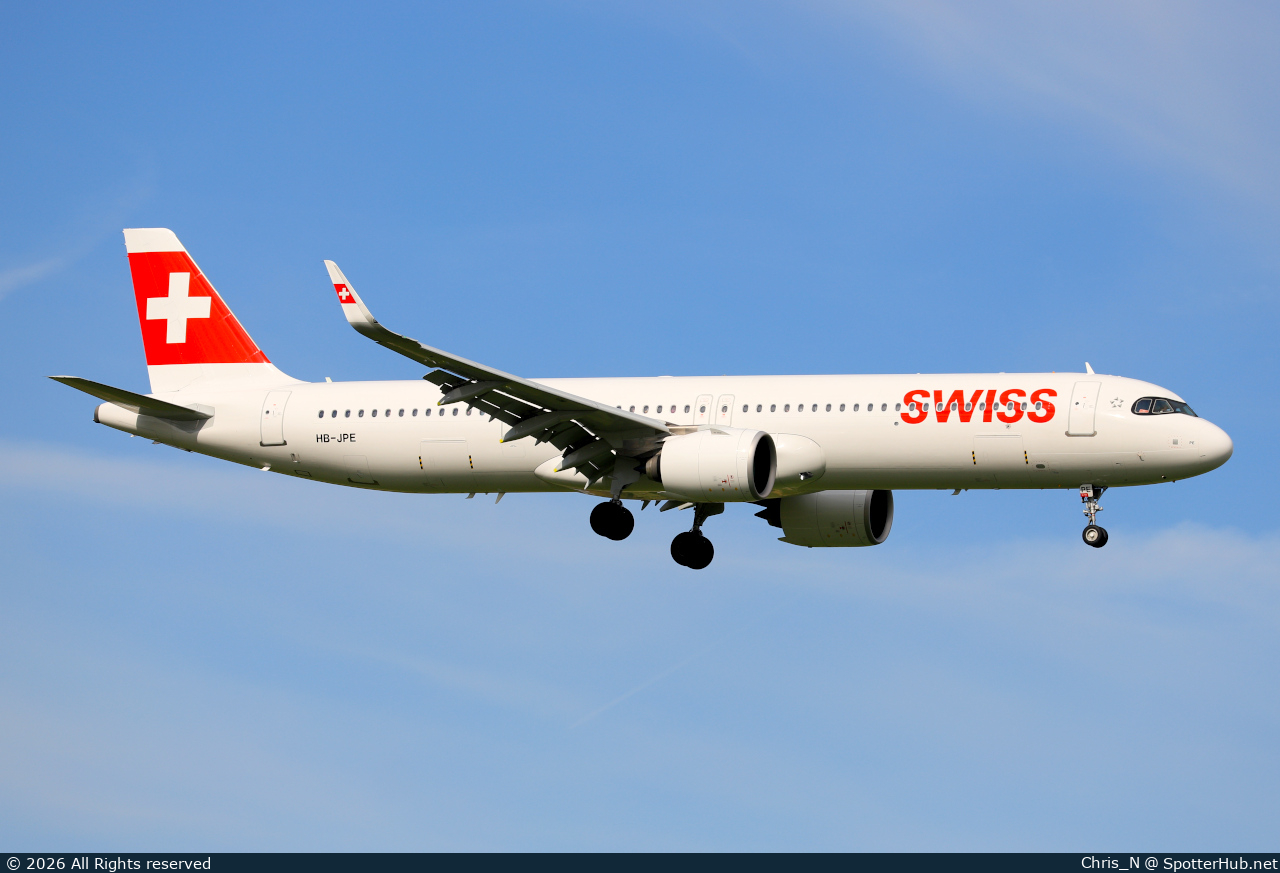 Photo of HB-JPE - Airbus A321-271NX operated by Swiss International Air Lines
