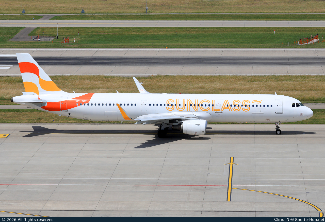 Photo of OY-TCE - Airbus A321-211 operated by Sunclass Airlines