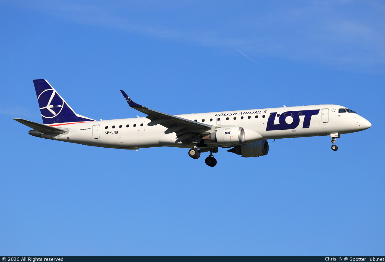 Photo of SP-LNB - Embraer ERJ-195LR operated by LOT Polish Airlines