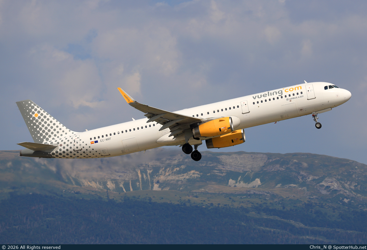 Photo of EC-MRF - Airbus A321-231 operated by Vueling